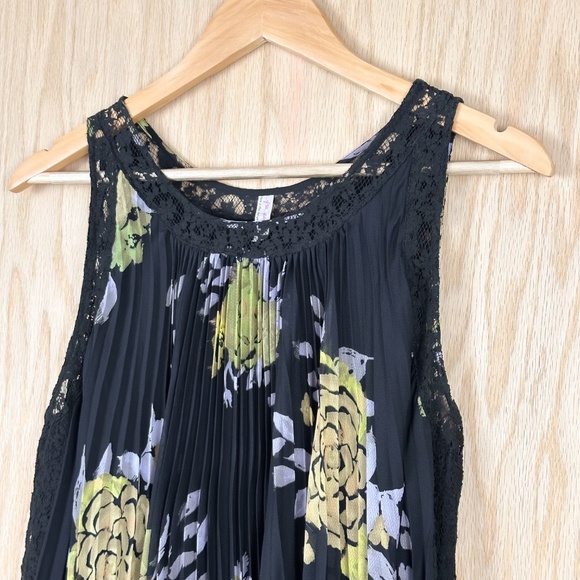 Free People Floral Pleated Dress Black Lace Trim - Picture 5 of 12